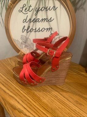 Styluxe Coral Red Strappy Wedge Sandals with Buckle